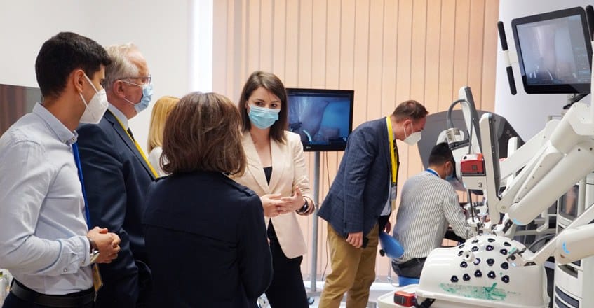Primul curs şi workshop de chirurgie robotică în urologie din România, la Spitalul Pelican din Oradea