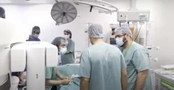 Chirurgia robotică, mai accesibilă în România decât peste hotare