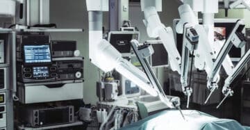 Chirurgia robotica, „standardul de aur” in terapia cancerului de prostata